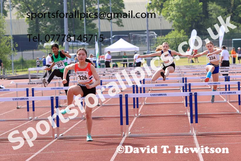Girls Under-15s Hurdles, 2024 North Eastern Track and Field Champs., Middlesbrough.  Photo: David T. Hewitson/Sports for All Pics